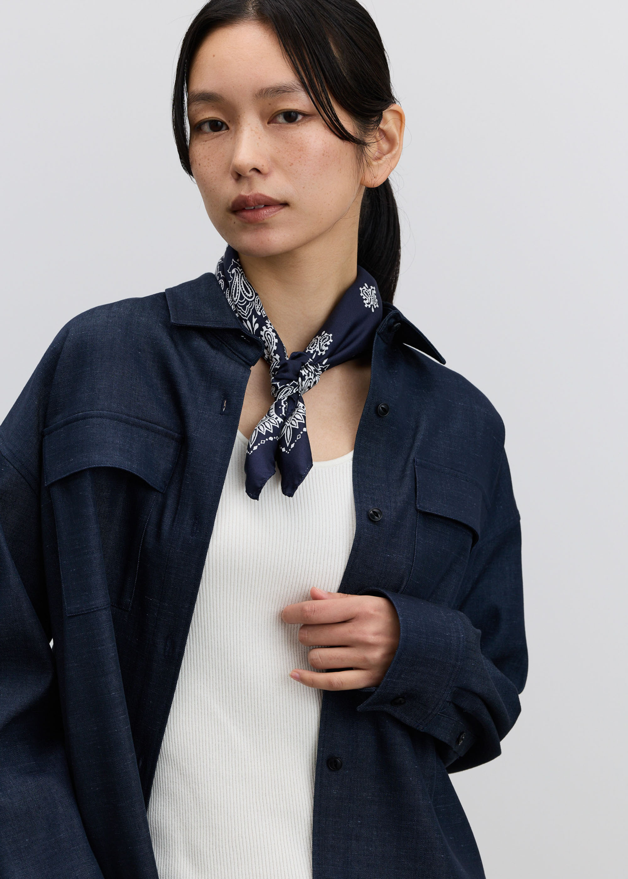 シルクドットプリントスカーフ- SOÉJU online store｜上質な大人の女性